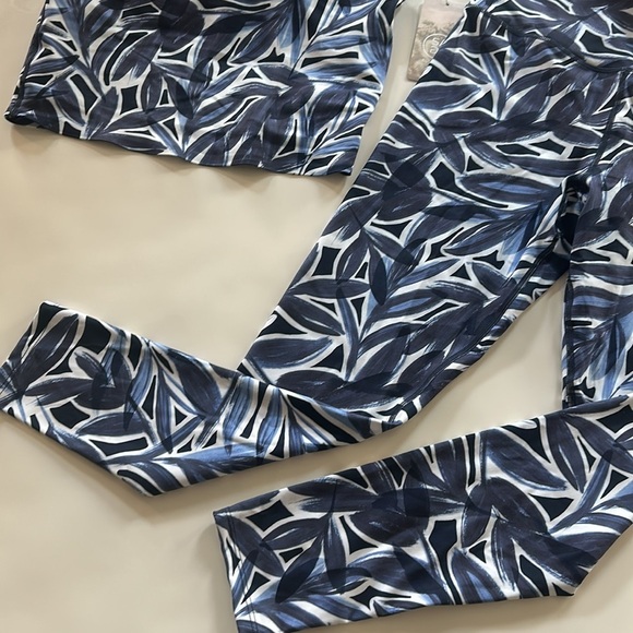 Sage Collective Blue and White Activewear Set - Picture 5 of 11